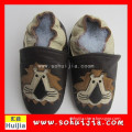 Accept small order Factory Embroidered lion stylish comfortable baby shoes